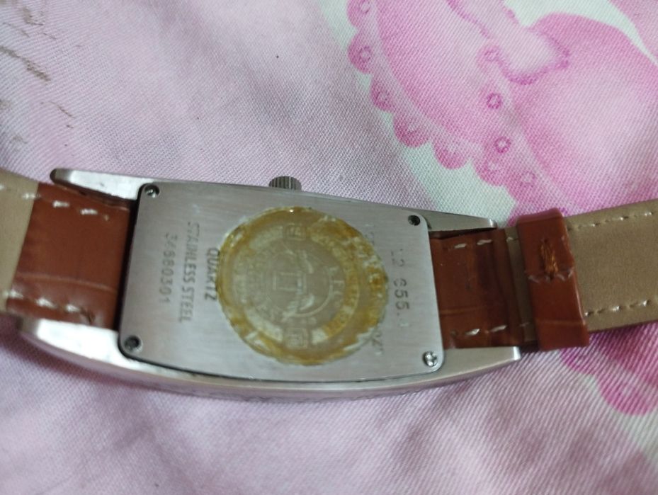 Женские наручные часы