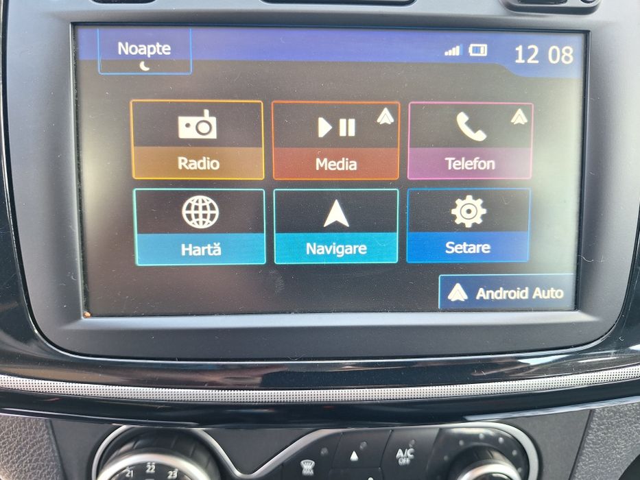 Navigatie dacia originala cu android
