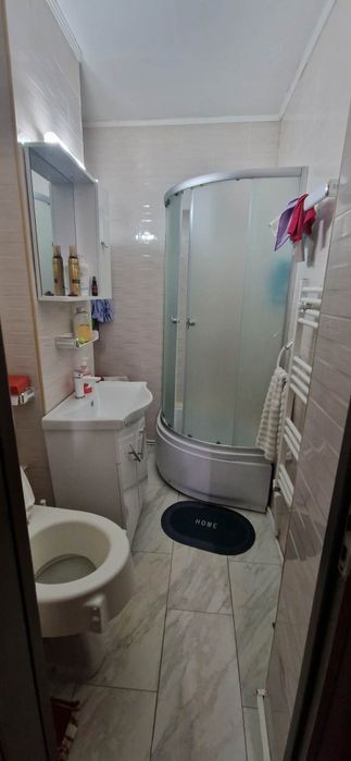 Vand apartament decomandat