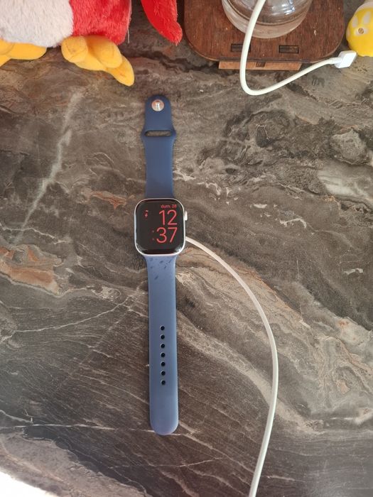 Vând Apple watch seria 10 46 mm, sanatate baterie 100%
