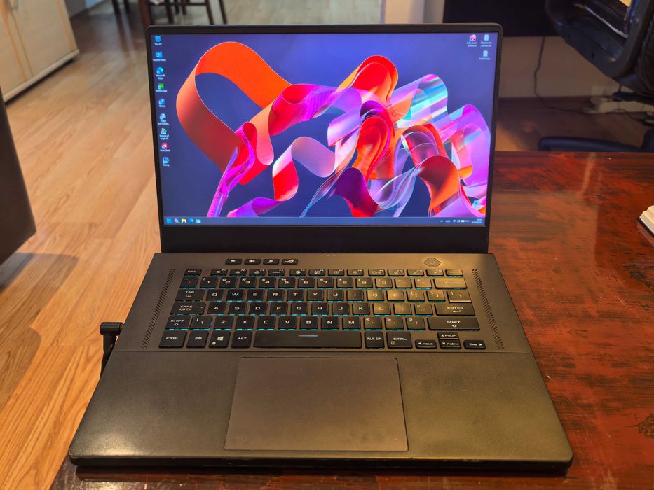Лаптоп Asus ROG Strix Ryzen 9 5900HS, RTX 3070, 1TB SSD, 16GB Ram