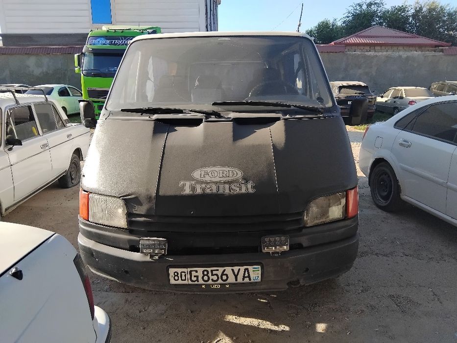 Ford tranzit sotiladi