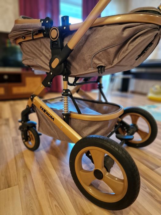 Продам новую коляску