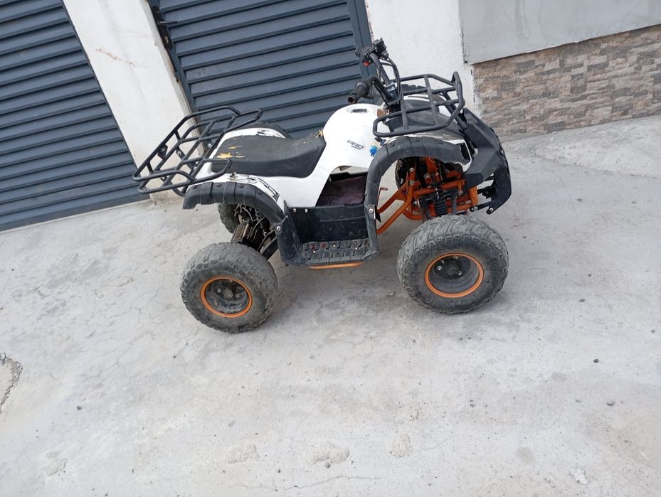 Vând ATV electric foarte puternic in stare perfecta de funcționare