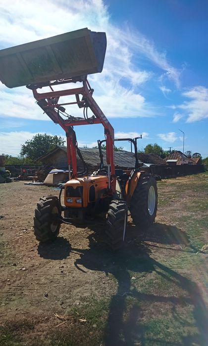 Tractor Renault palles 240