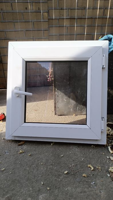 Продам пластиковое окно !