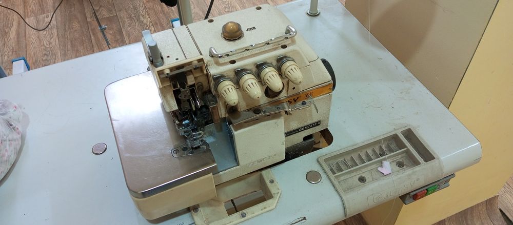 Tikuv mashinasi overlok