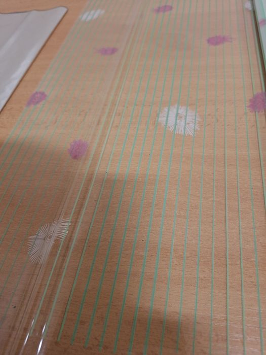 Целофан на листи за цветя и подаръци.