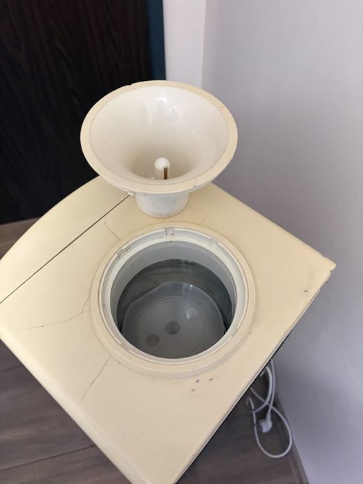 Finlux диспенсър за вода