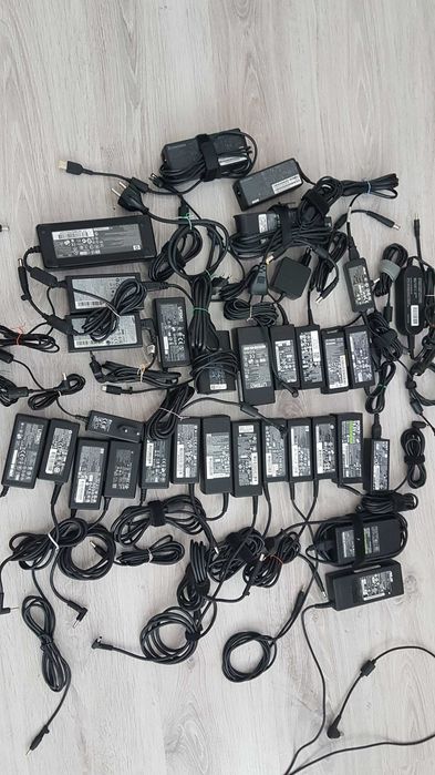 Договаряне! лот от 50 зарядни за лаптоп dell, lenovo, sony, HP, asus