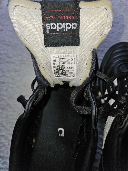 Vind adidas teren sintetic