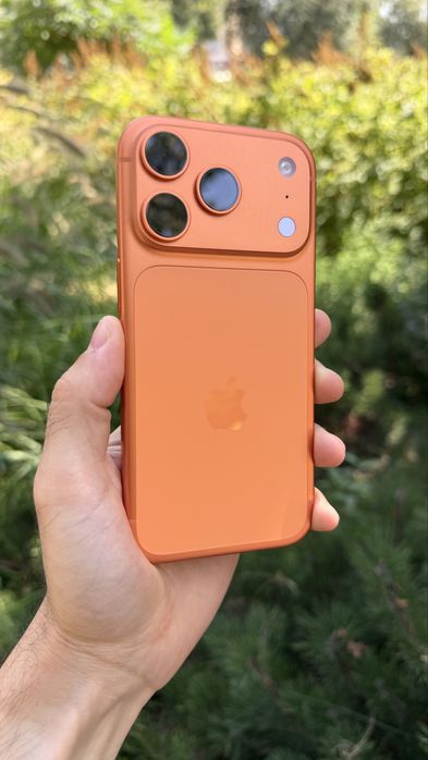 iPhone 17 pro, 256, Orange, EAC (от нового не отличить)