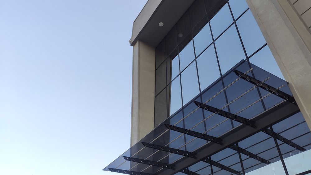 Остекление фасадов зданий в Ташкенте. Alyumin konstruksiyalar va fasad