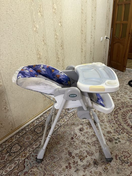 Продам детский столик