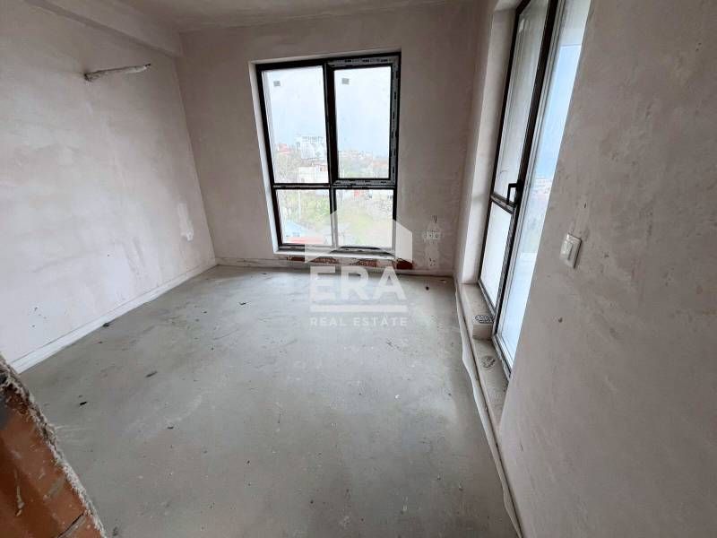 Продава се Тристаен апартамент в Варна, Бриз - 108 кв.м за 2500 €/кв.м - Снимка #1
