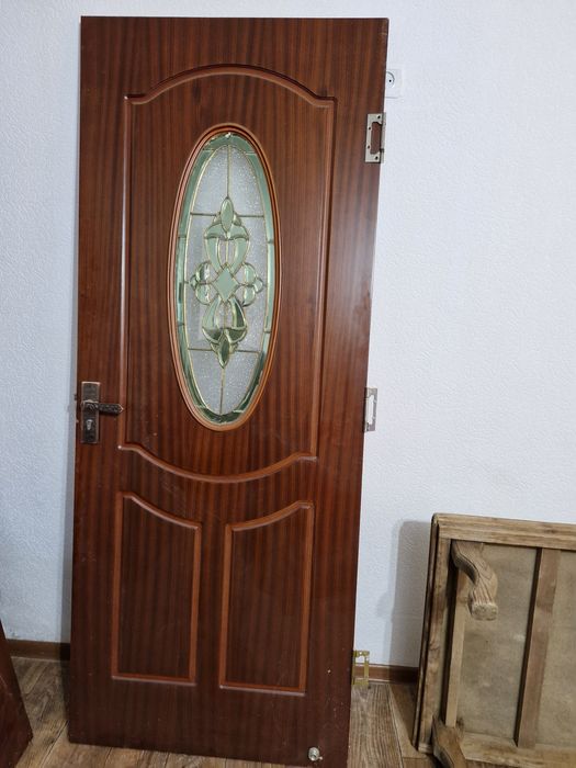 Продам двери межкомнатные