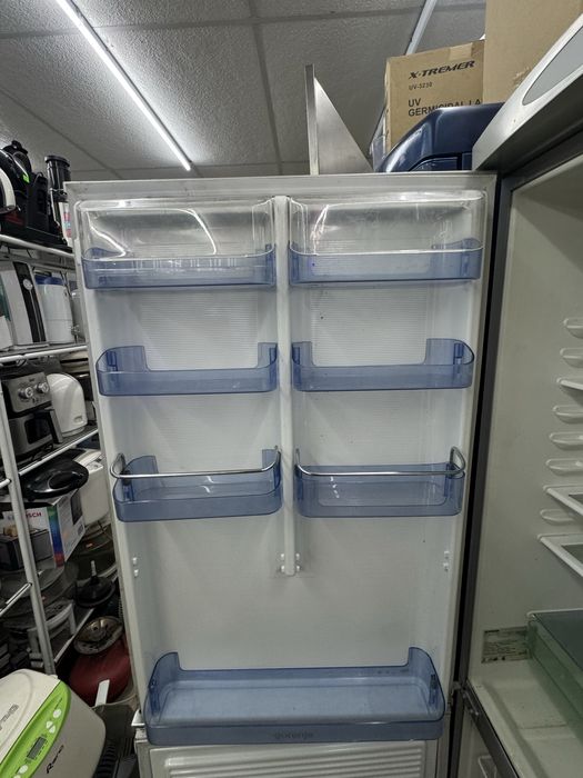 Хладилник с фризер gorenje инокс