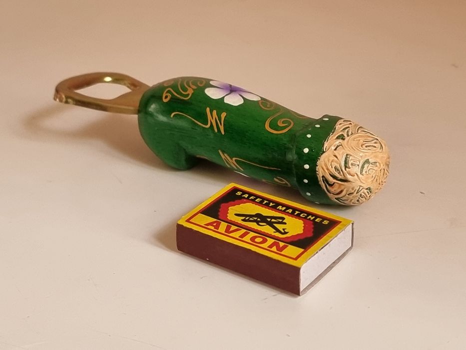 Открывашка, ручная работа, дерево, сувенирная из  Бали.