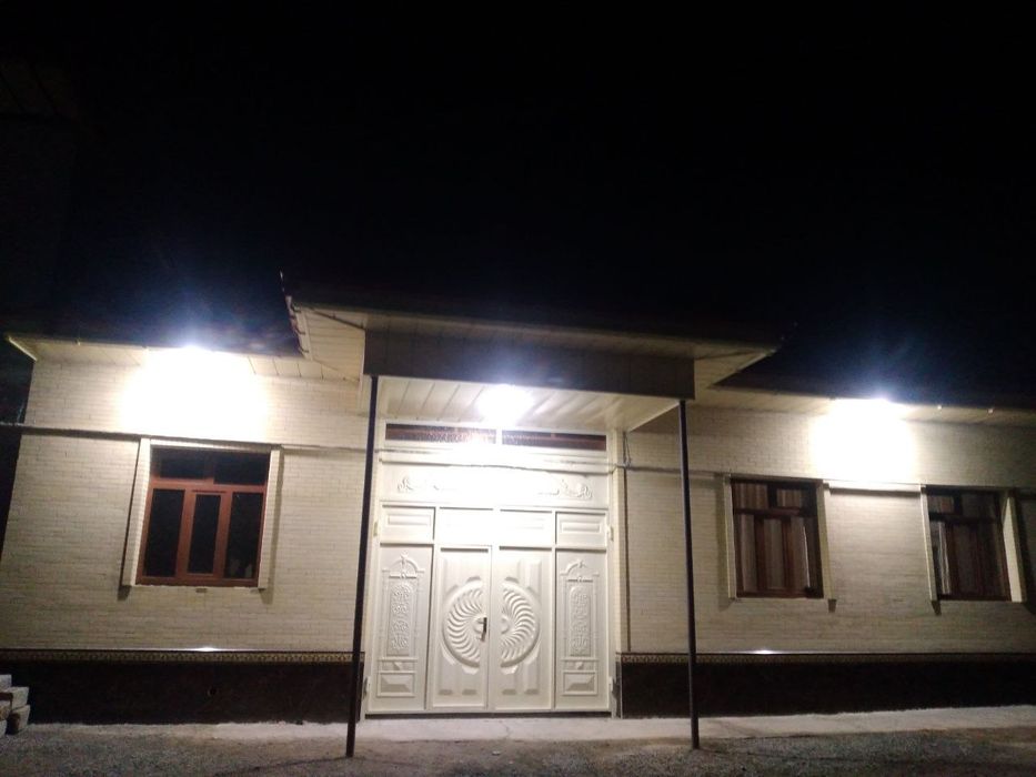 Жомбой т 5 хонали ховли Гулистон МФЙ Нодирабегим кучаси 7 уй