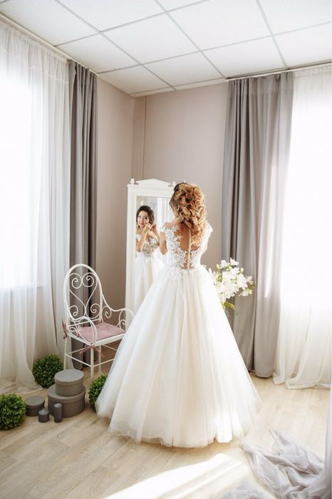 Продам свадебные платья