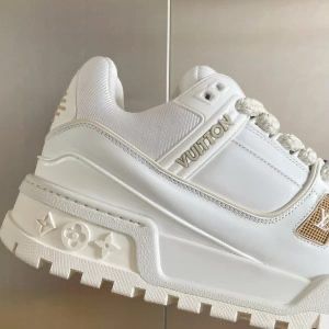 Adidasi Louis Vuitton Maxi White LV skate trainer