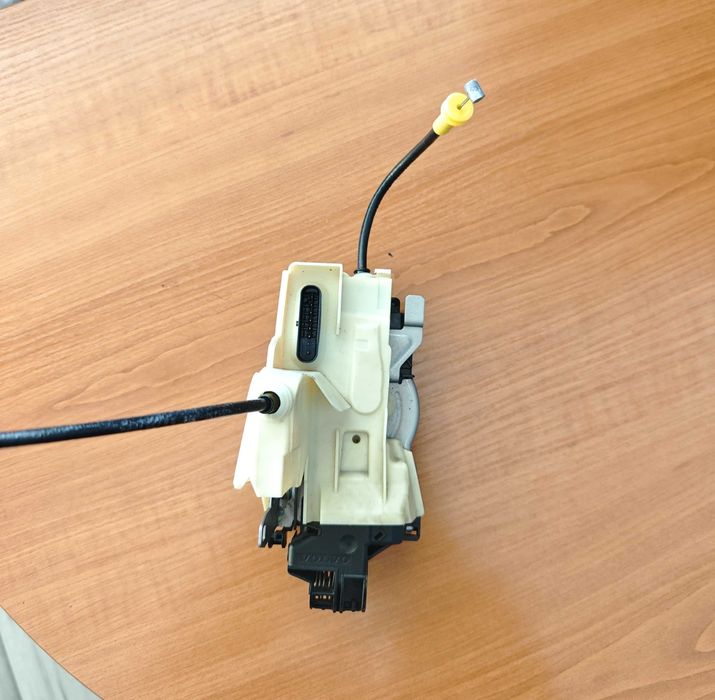 Брава задна лява Volvo XC 90 II ( Part № 32131414 )