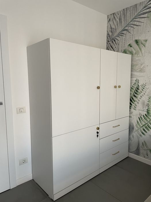 Dulap dormitor 180i x 160L x 55l