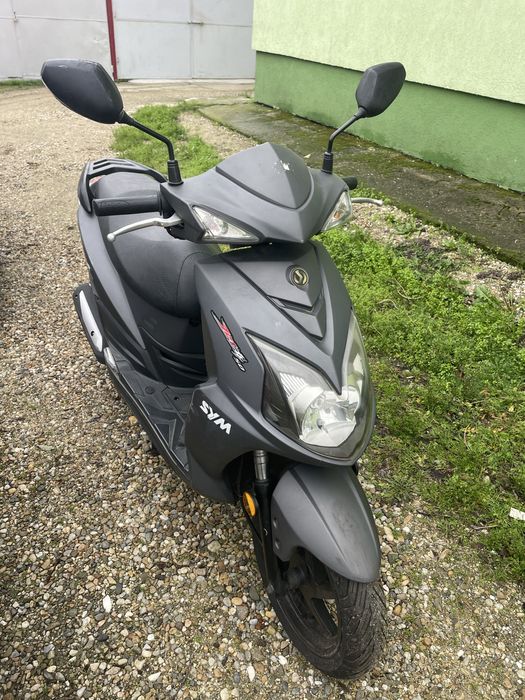 Inchiere scutere  Rent scooter