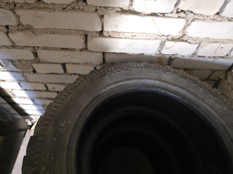 Резина 215/65/16