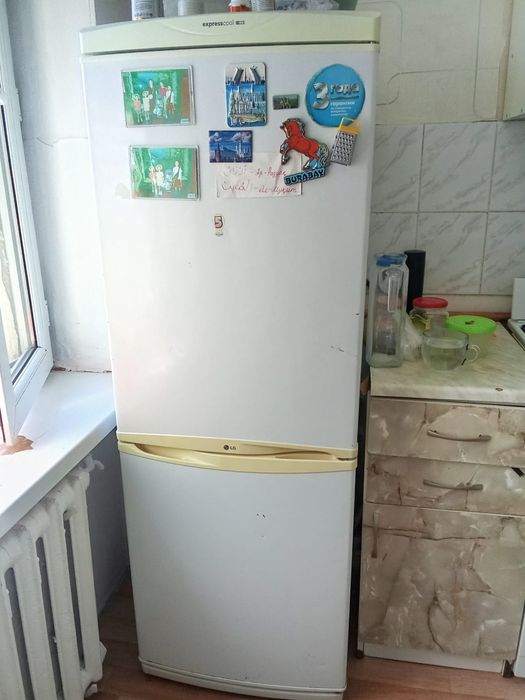 Холодильник на продаже
