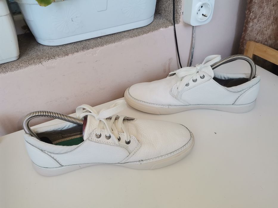 Бели обувки Clarks 42 н. Естествена кожа
