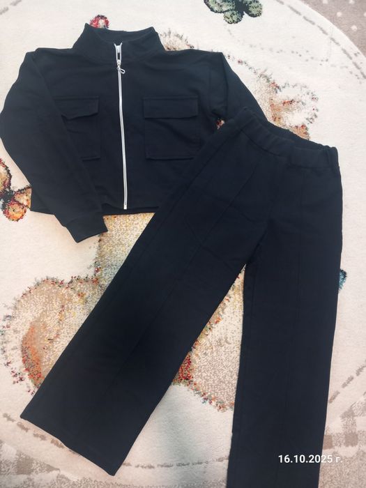 Комплект, екип,грейка и пижами 8-9г 134