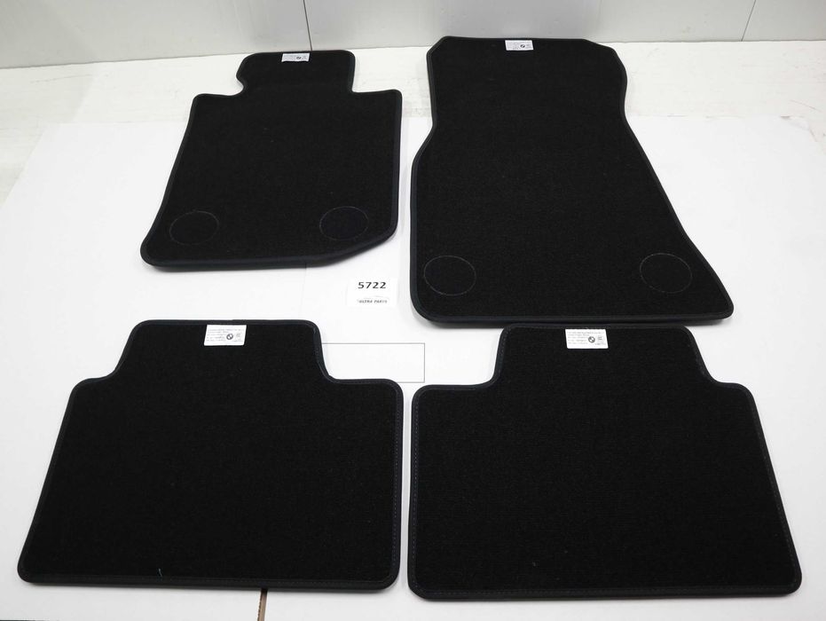 Нови велурени стелки за БМВ Г20 Г21 BMW G20 G21 2 комплекта