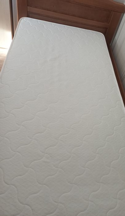 Продам матрас б/у