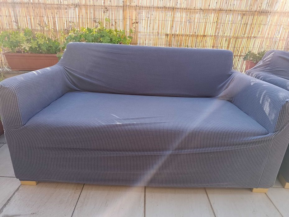 Комплект двуместни, разгъваеми дивани от IKEA