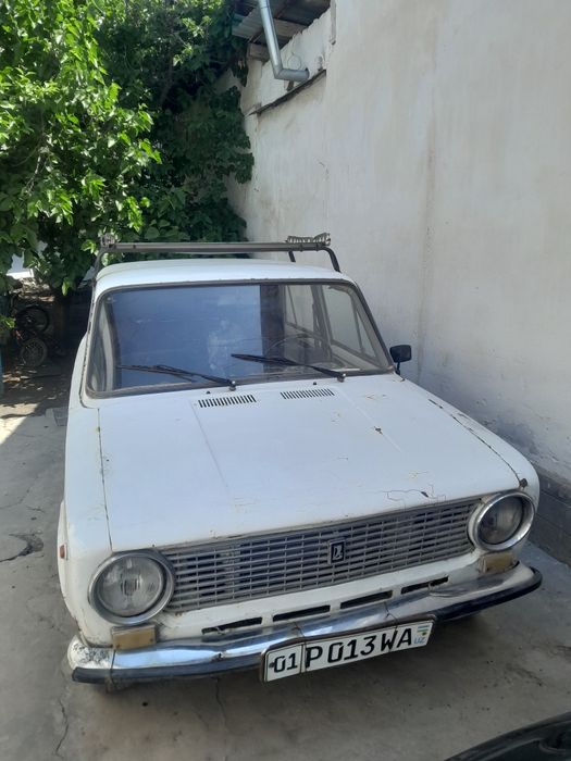 Vaz 011 moshina naqtga sotiladi  biroz ishi bor