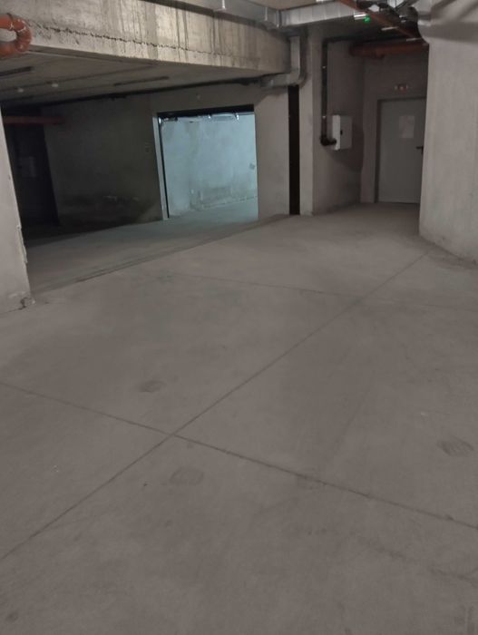 Дава се под наем Гараж / Паркомясто в Варна, Младост 1 - 31 кв.м за 200 € - Снимка #3