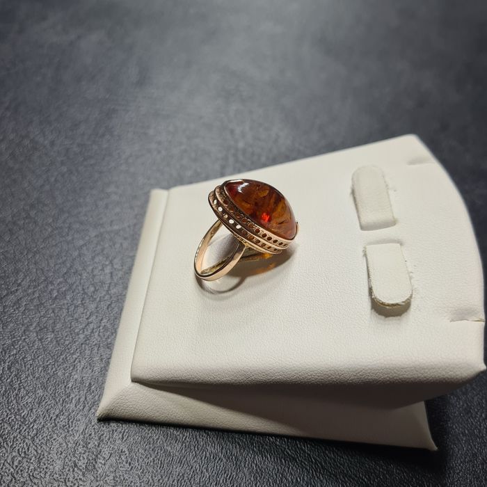 Кольцо Золотое Янтарем 583