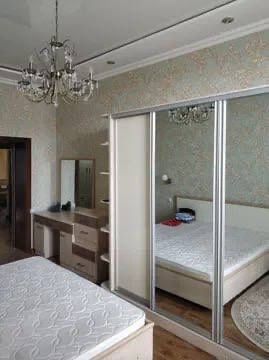 Шота Руставели 3/5/5 Высокопотолочка меб+тех Срочно 74квм