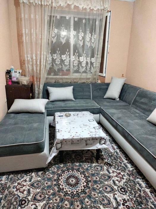 Дружба Народов, метро Ешлик  4-х комнатная кв/ра, 95м2