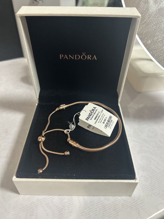 Продаю Оригинал Пандору браслет. Торг есть