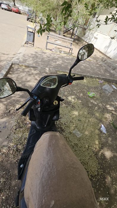 AI LI 49CC скутер