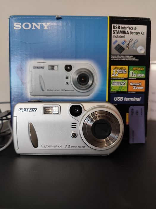 Дигитален фотоапарат Sony Cybershot P72 комплект