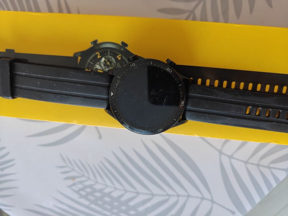 Продам смарт часы Realmi watch