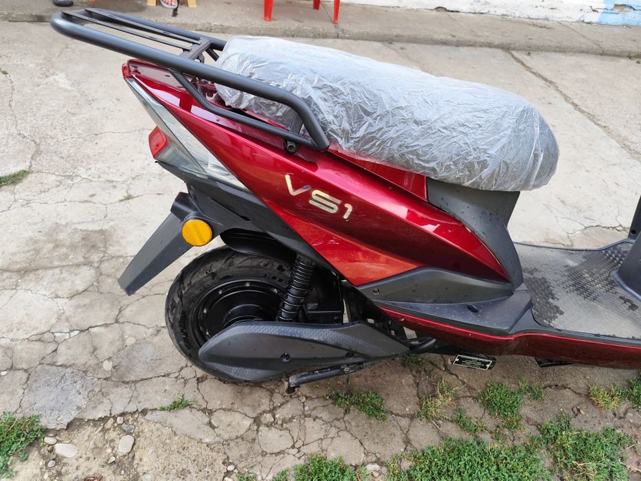Vând scuter electric vs 1