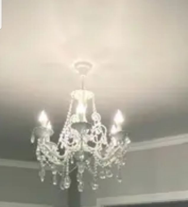 Люстры, для зала и прихожий