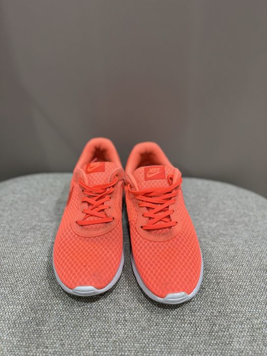 Маратонки Nike 38