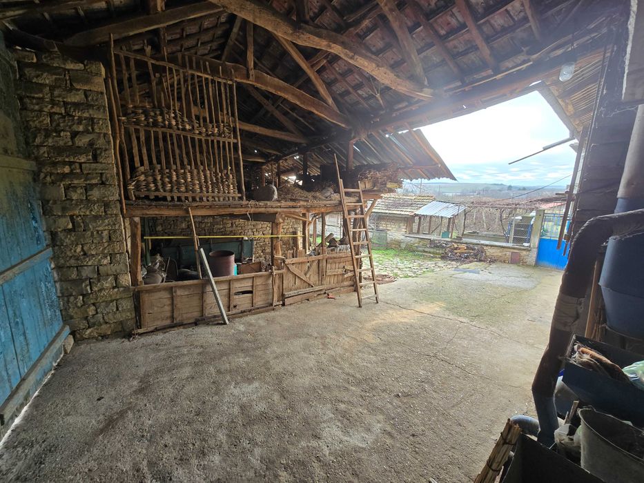 Къща в село Полски Сеновец