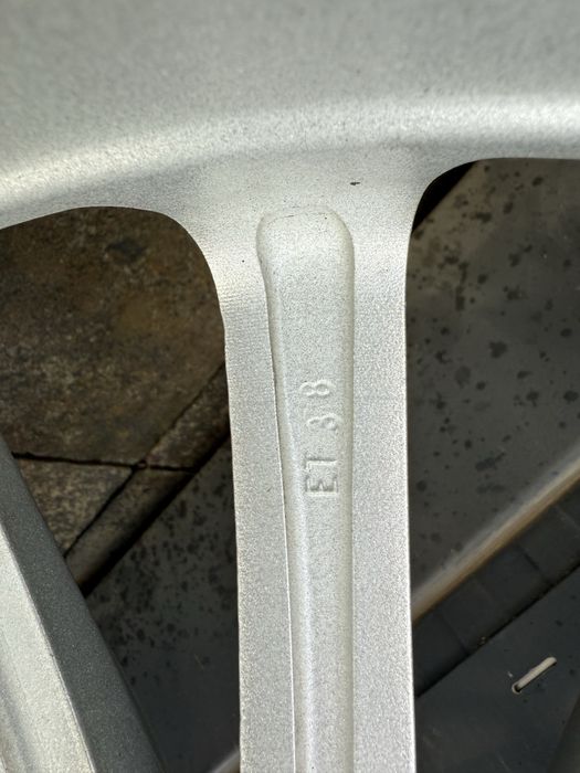 Mercedes Sport pacet 265/40 // 295/40/20 Комплект 1000лв