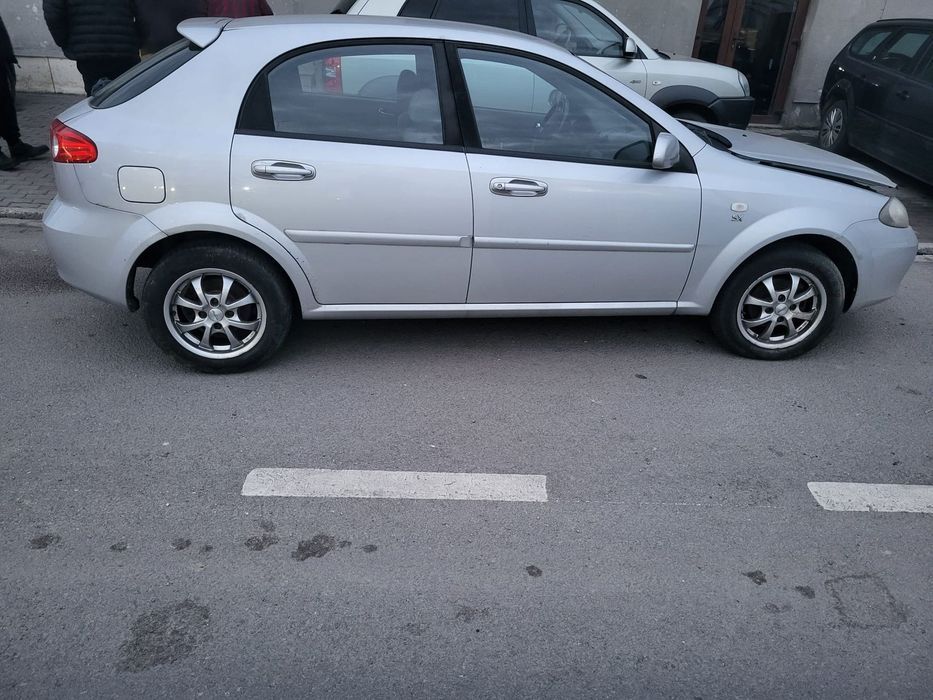 Dezmembram Chevrolet Lacetti din 2007 2,0d